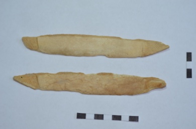 Садаққа арналған ортаңғы сүйек қаптамалар